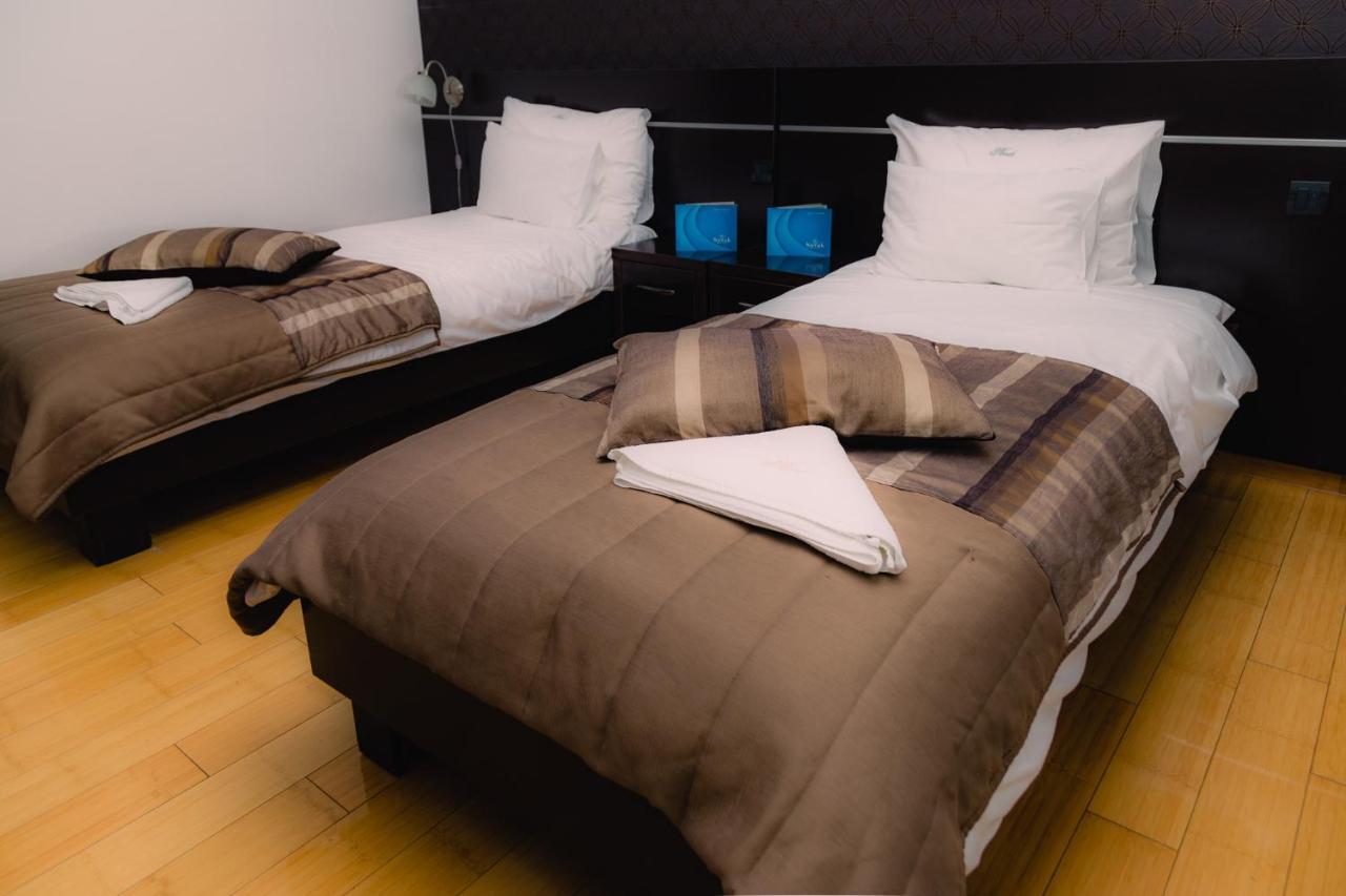 Hotel Novak Zvornik Esterno foto