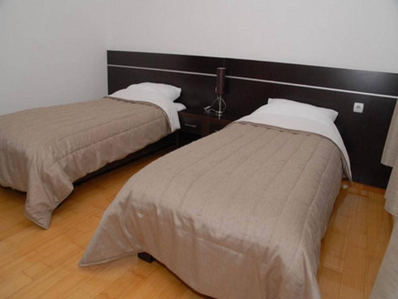 Hotel Novak Zvornik Esterno foto